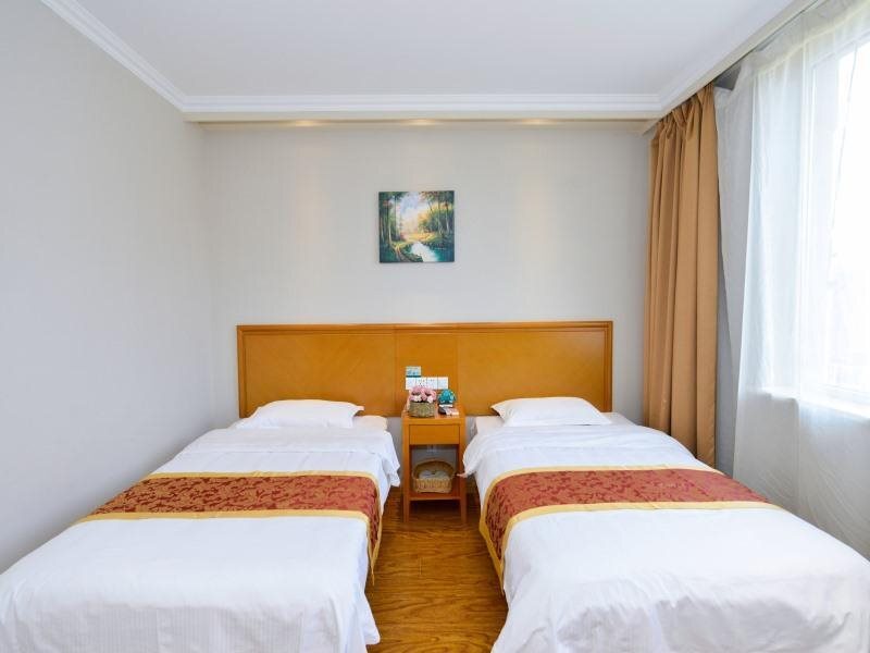 Далянь: GreenTree Inn Liaoning Dalian Wuyi Square Express Hotel