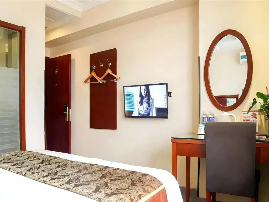 Шэньчжэнь: GreenTree Inn Shenzhen Longhua Tianhong Express Hotel