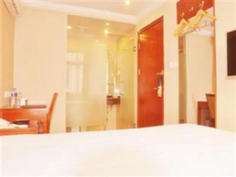 Шэньчжэнь: GreenTree Inn Shenzhen Zhong Ying Street