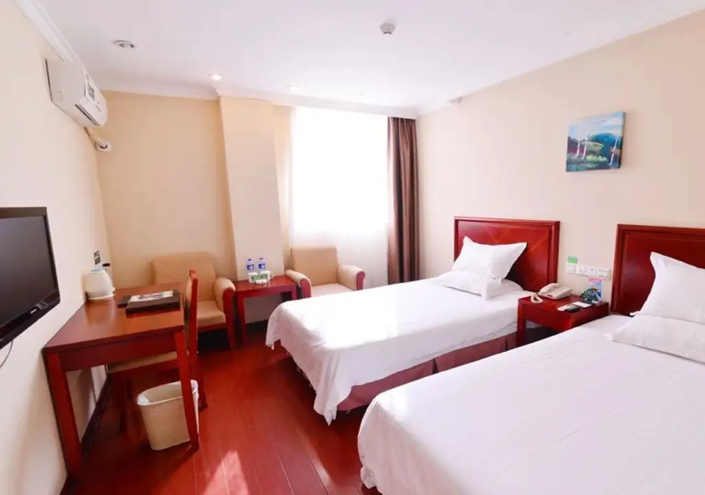 Фучжоу: GreenTree Inn Fuzhou Sanfang Qixiang Express Hotel
