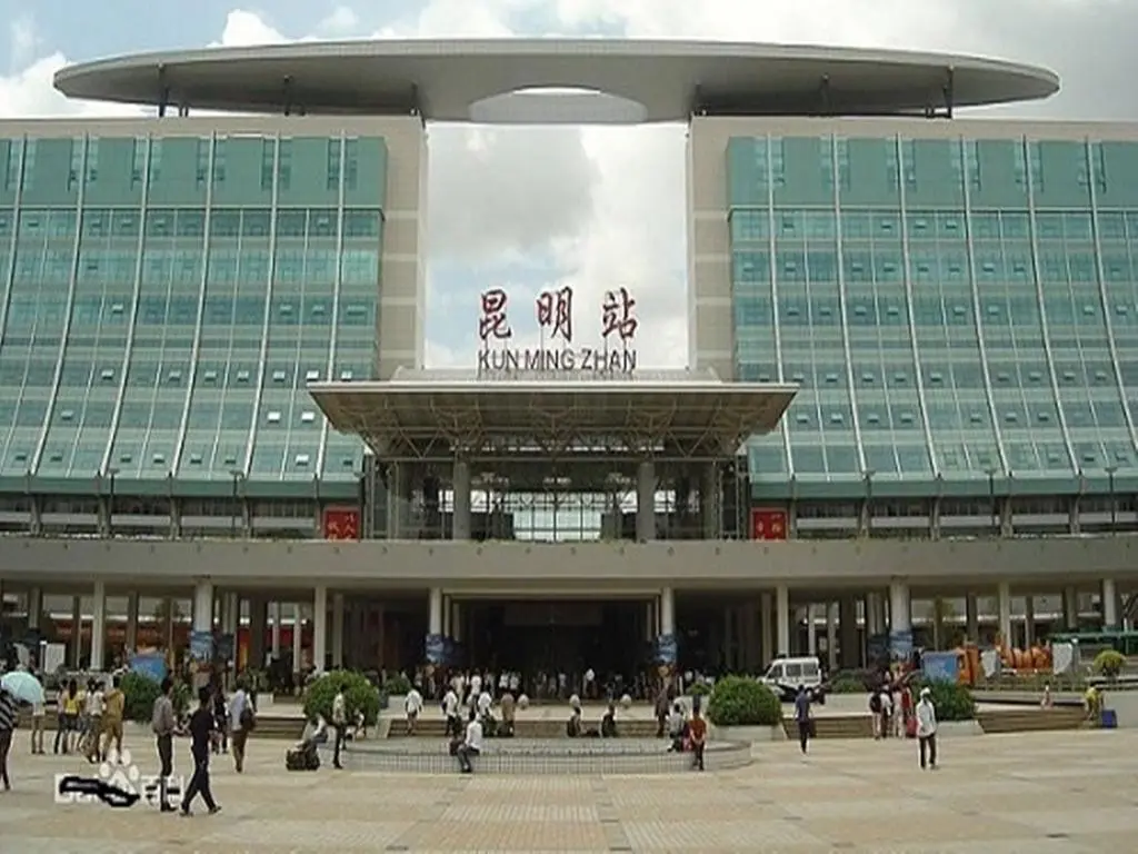 Куньмин: GreenTree Inn Yunnan Kunming Yuantong Express Hotel