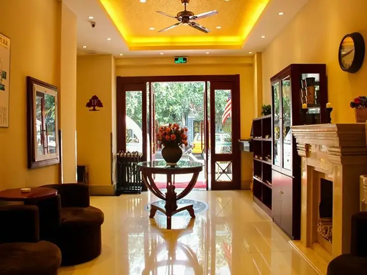 Санья: Greentree Inn Sanya Hexi District International Shopping Center Shell Hotel