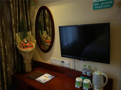 GreenTree Inn Nanchang East Beijing Road Nanchang University Express Hotel — фото 1
