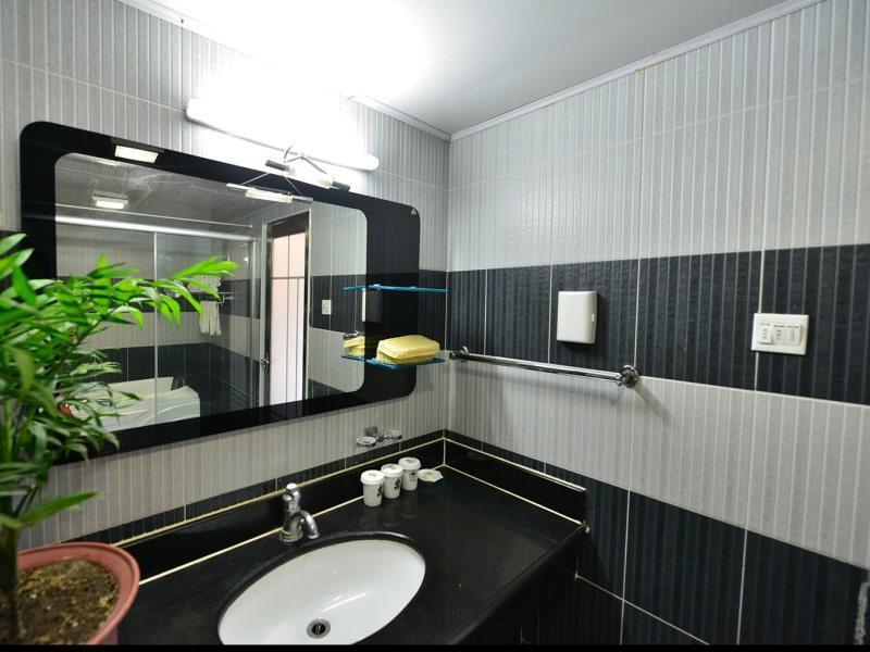 Пекин: Greentree Alliance Beijing West Railway Station North Square Hotel