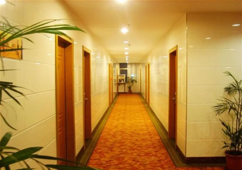 GreenTree Inn Hainan Haikou Chengmai Old Town Hotel — фото 1
