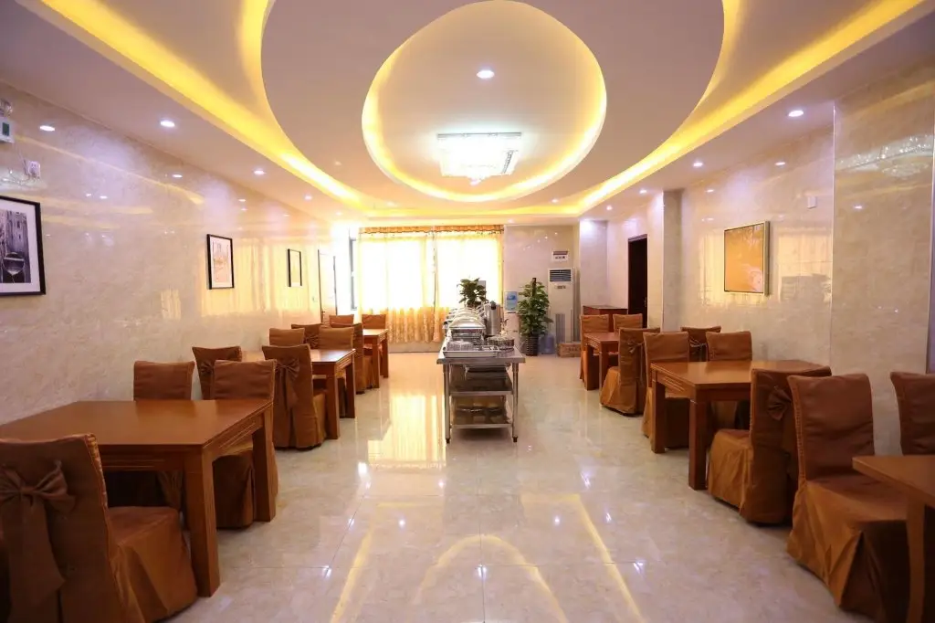 Гуанчжоу: GreenTree Inn Guangzhou Baiyun International Airport Huaxi Road Express Hotel
