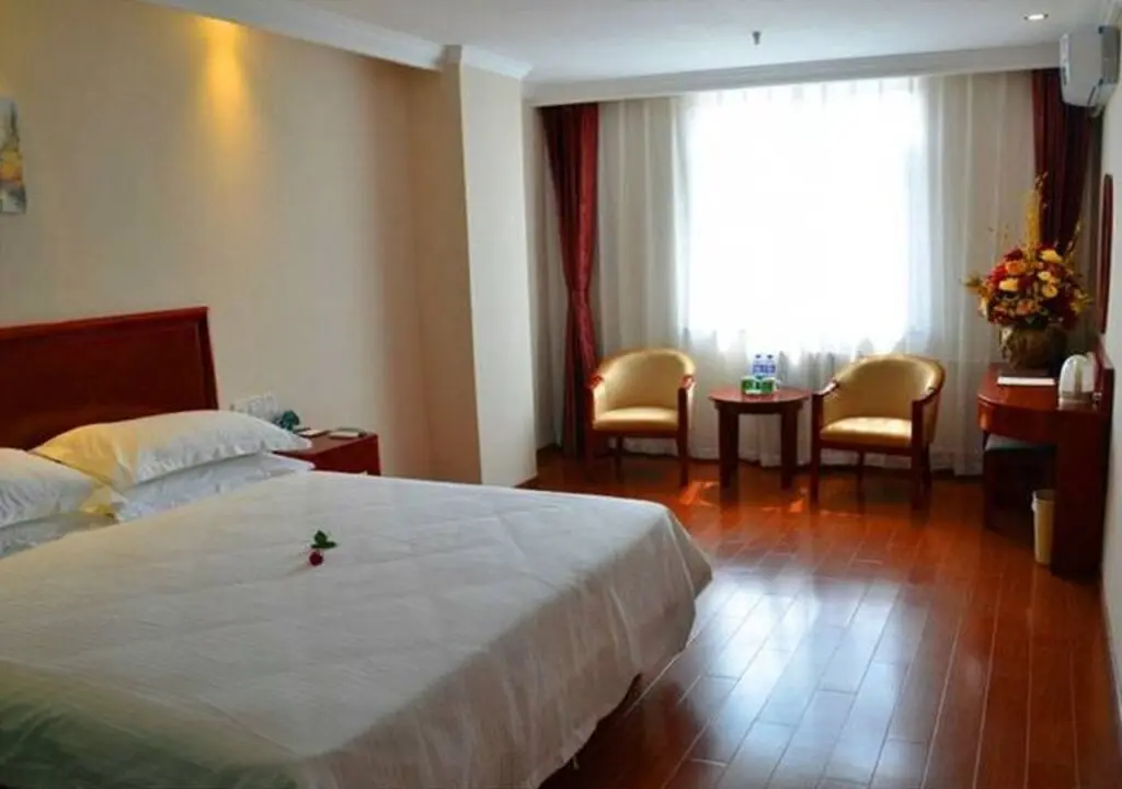 Пекин: GreenTree Inn Beijing Miyun West Bridge Road Haiyi Manor Express Hotel