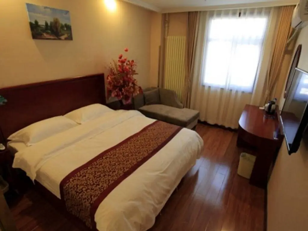 Пекин: Greentree Inn Beijing Yanqing Railway Station