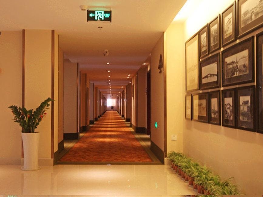 Нинбо: Green Tree Inn Ningbo Train East Station Business Hotel