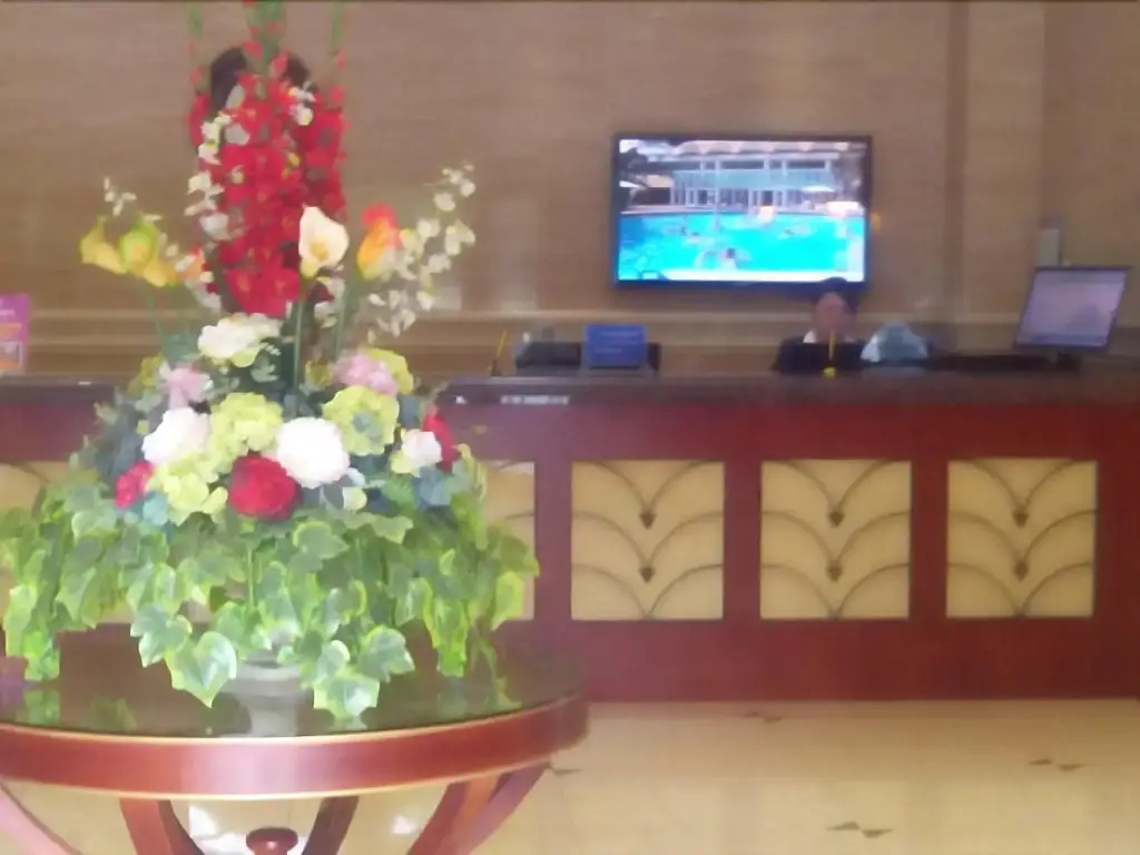 Цзясинь: GreenTree Inn Jiaxing Pinghu Zhapu Jiulong Mountain Express  Hotel