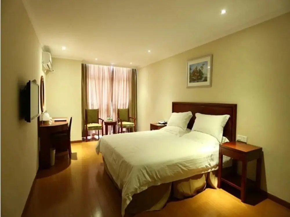 Цзясинь: GreenTree Inn Jiaxing Zhongan Business Hotel