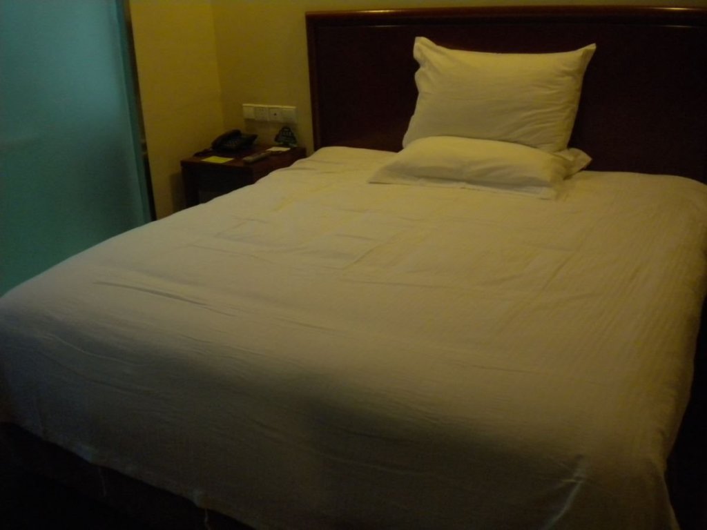 Ханчжоу: GreenTree Inn Zhejiang Hangzhou West Lake Leifengta Express Hotel