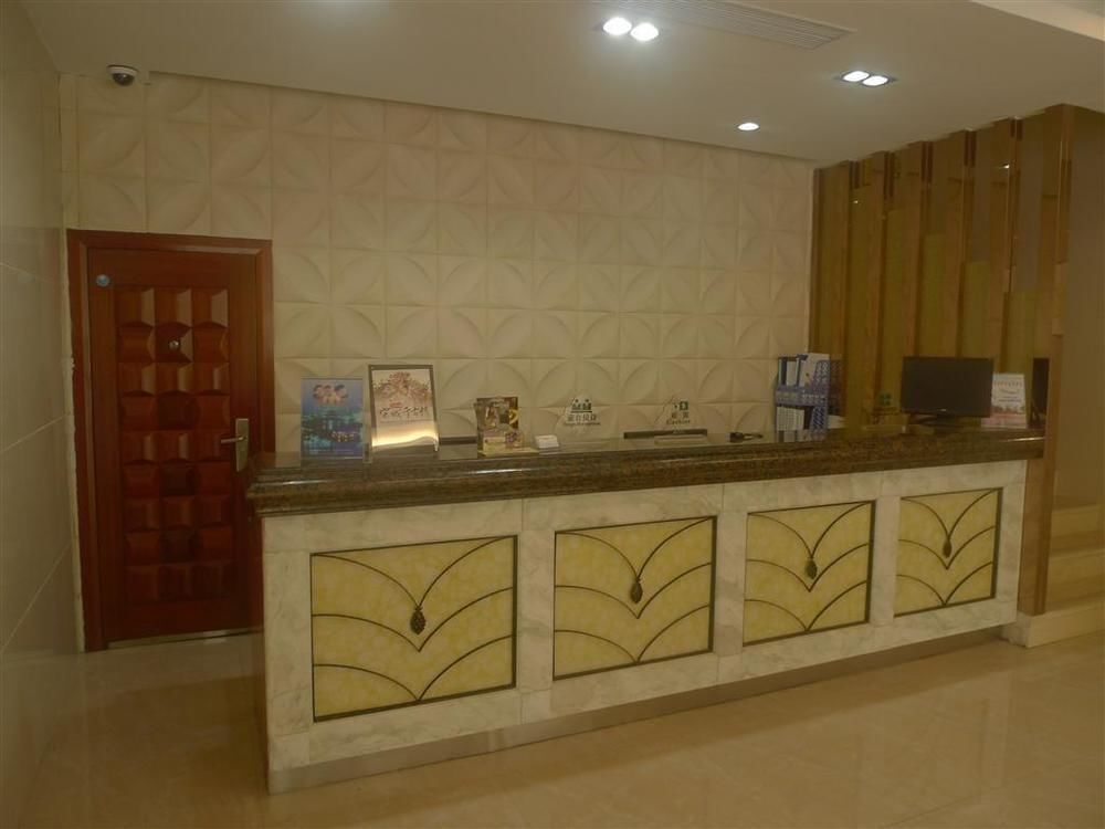 Ханчжоу: GreenTree Inn Zhejiang Hangzhou West Lake Leifengta Express Hotel