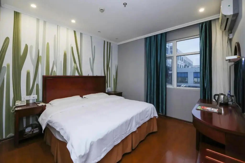 Нинбо: GreenTree Inn Ningbo Dongqianhu Yinxian Mozhi North Road Business Hotel