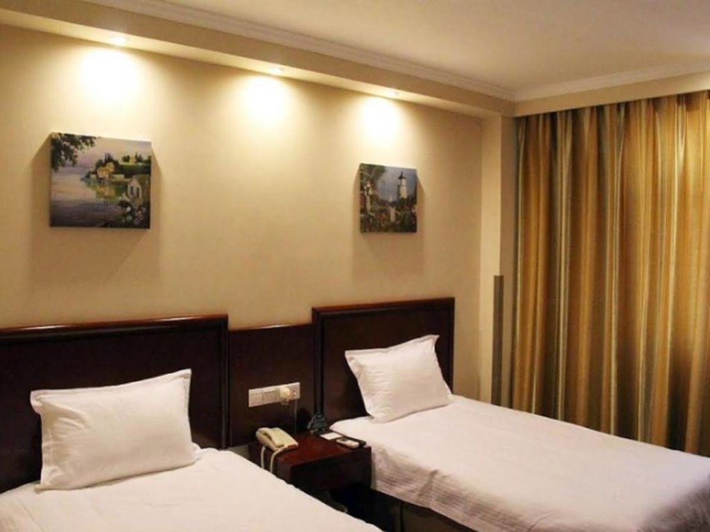 GreenTree Inn Jiangsu Nanjing Qiaobei Hongyang Square Taishan Metro Station Express Hotel — фото 1