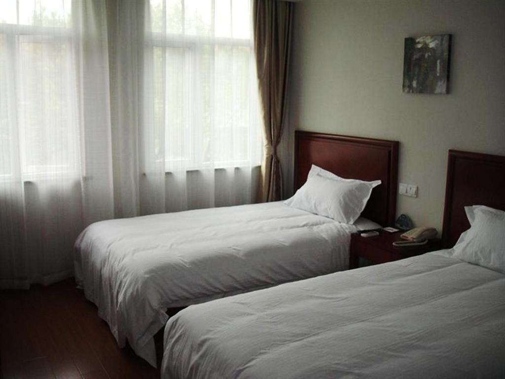 Нанкин: GreenTree Inn Jiangsu Nanjing Qiaobei Hongyang Square Taishan Metro Station Express Hotel