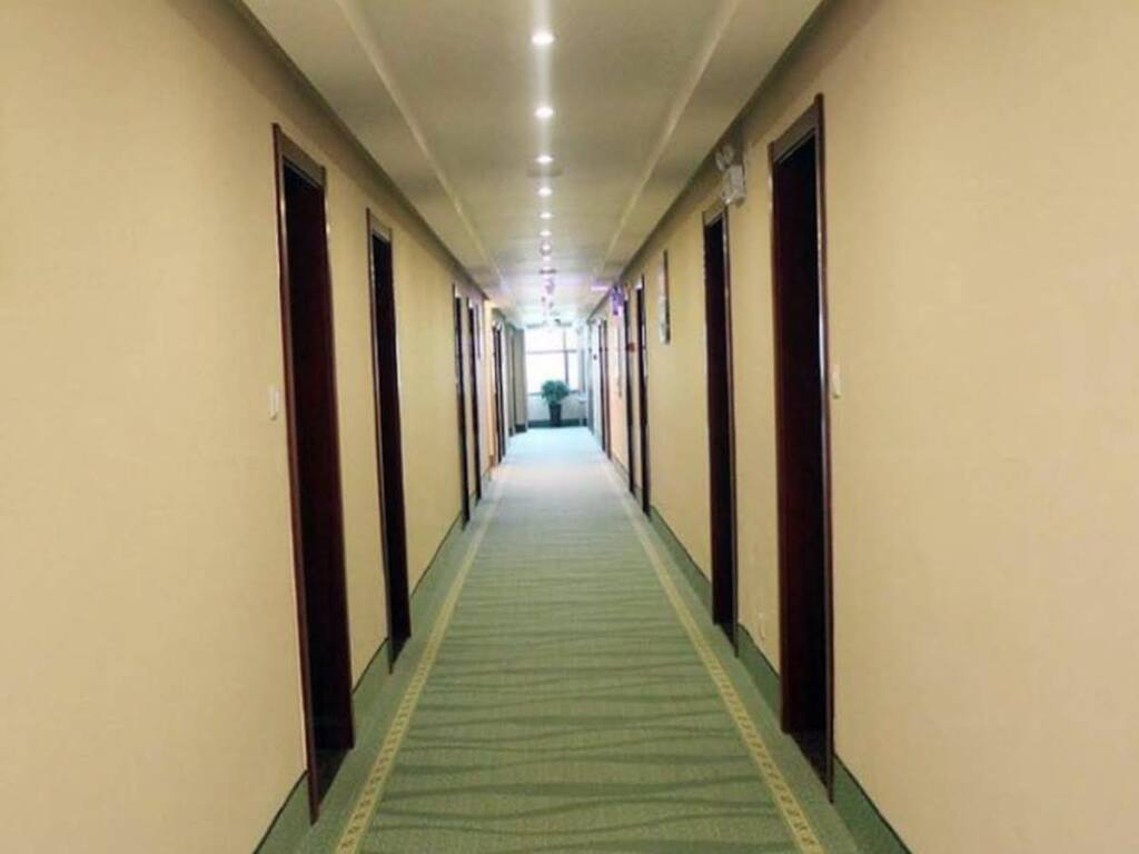 Нанкин: GreenTree Inn Jiangsu Nanjing Qiaobei Hongyang Square Taishan Metro Station Express Hotel