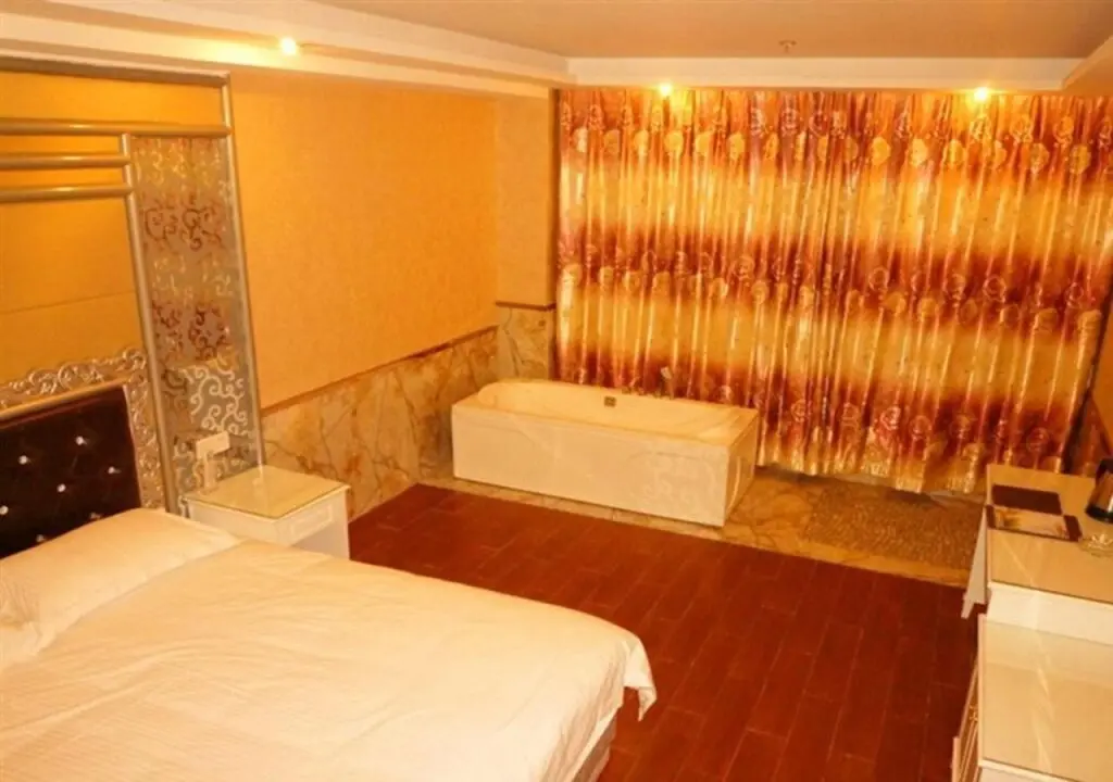 Нанкин: GreenTree Alliance NanJing HongYang Square QiaoBei Passenger Station Hotel