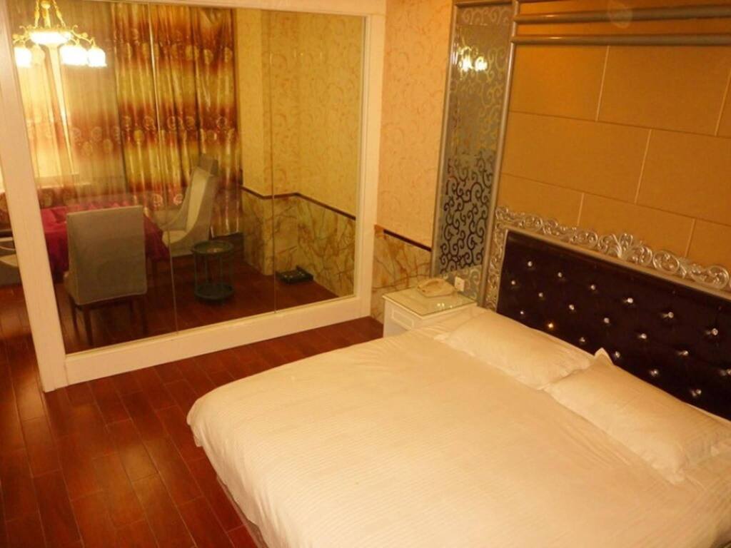Нанкин: GreenTree Alliance NanJing HongYang Square QiaoBei Passenger Station Hotel