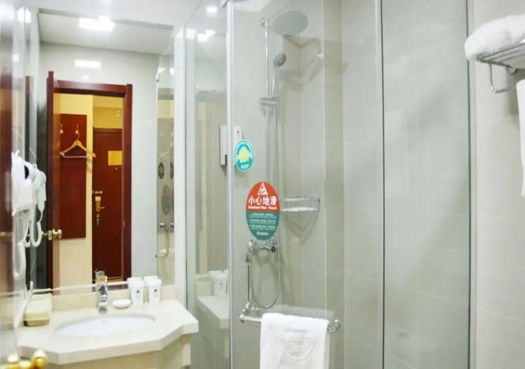 Нанкин: GreenTree Inn Nanjing Dachang Getang Metro Station Express Hotel