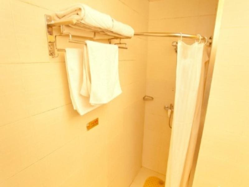 Нанкин: GreenTree Alliance Nanjing HanzhonGMEn Subway Station Hotel