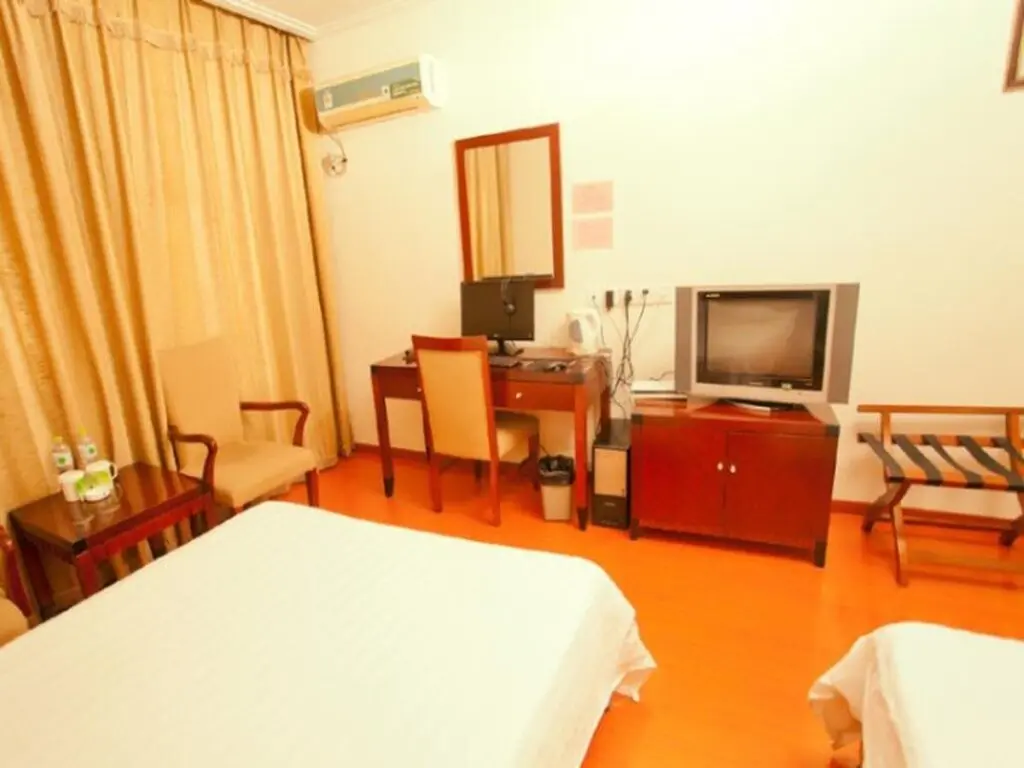Нанкин: GreenTree Alliance Nanjing HanzhonGMEn Subway Station Hotel