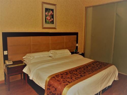 Тайюань: GreenTree Inn Shanxi Taiyuan University of Finance and Economics North School Express Hotel