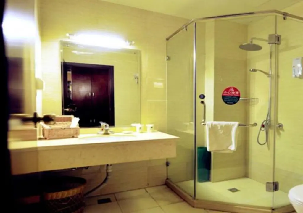Циньхуандао: GreenTree Qinhuang Island Railway Station Business Hotel