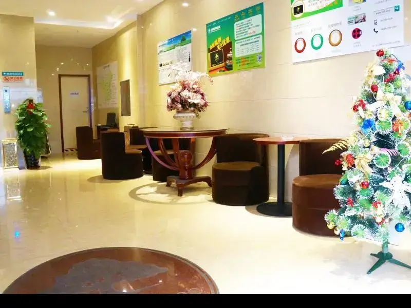 Шанхай: GreenTree Inn Shanghai Xintiandi Laoximen Subway Station Shell Hotel