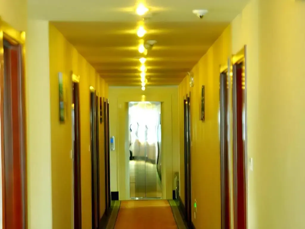 Шанхай: GreenTree Inn Shanghai FTA Waigaoqiao Free Trade Zone North Subway Station Shell Hotel