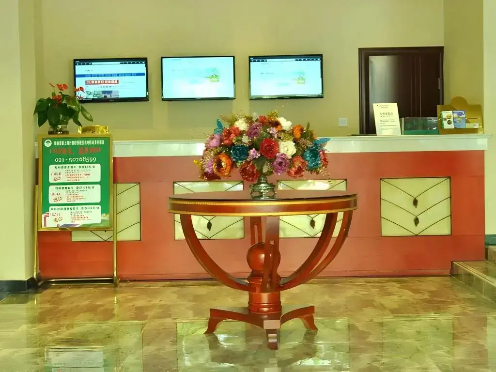 Шанхай: GreenTree Inn Shanghai FTA Waigaoqiao Free Trade Zone North Subway Station Shell Hotel