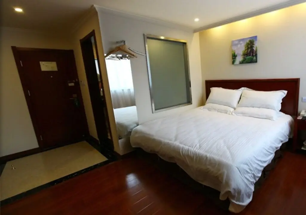 Шанхай: GreenTree Inn Shanghai University of Sport Express Hotel