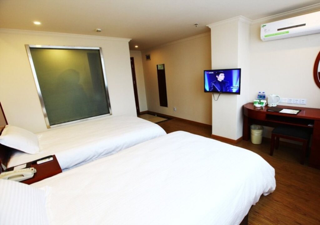 Шанхай: GreenTree Inn Shanghai University of Sport Express Hotel