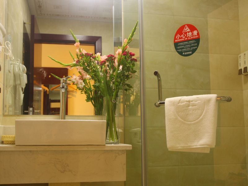 Шанхай: GreenTree Inn Shanghai Zhujing Town Donglin Temple Scenic Spot Jiankang Road Business Hotel