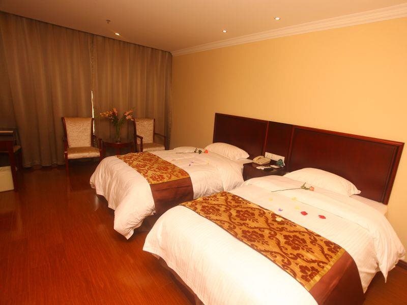 Шанхай: GreenTree Inn Shanghai Zhujing Town Donglin Temple Scenic Spot Jiankang Road Business Hotel
