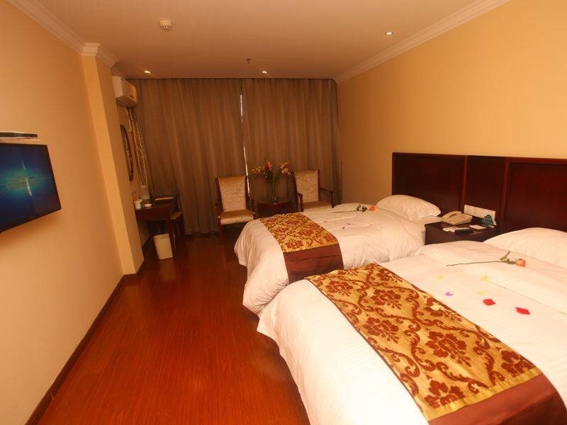 Шанхай: GreenTree Inn Shanghai Zhujing Town Donglin Temple Scenic Spot Jiankang Road Business Hotel