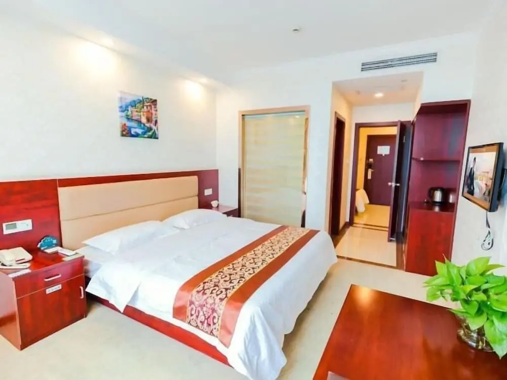 Шанхай: GreenTreeInn JiaDing F1Circuit FangTai HardwareMarket Hotel