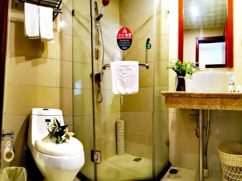 Шанхай: GreenTree Inn ShangHai Car Piers Studio BeiSong Road Express Hotel