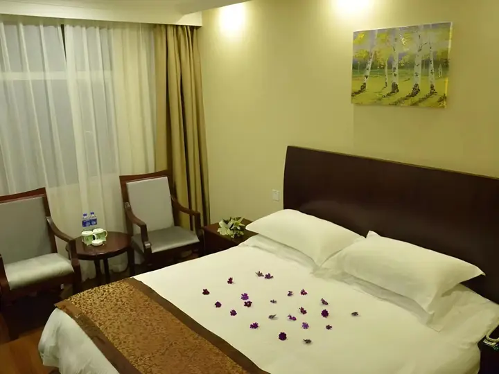 Шанхай: GreenTree Inn ShangHai Car Piers Studio BeiSong Road Express Hotel