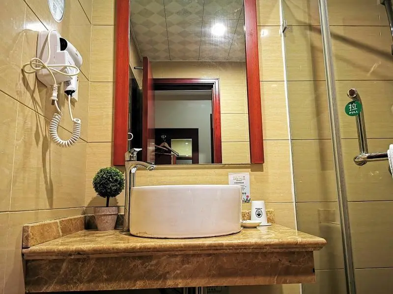 Шанхай: GreenTree Inn ShangHai Car Piers Studio BeiSong Road Express Hotel