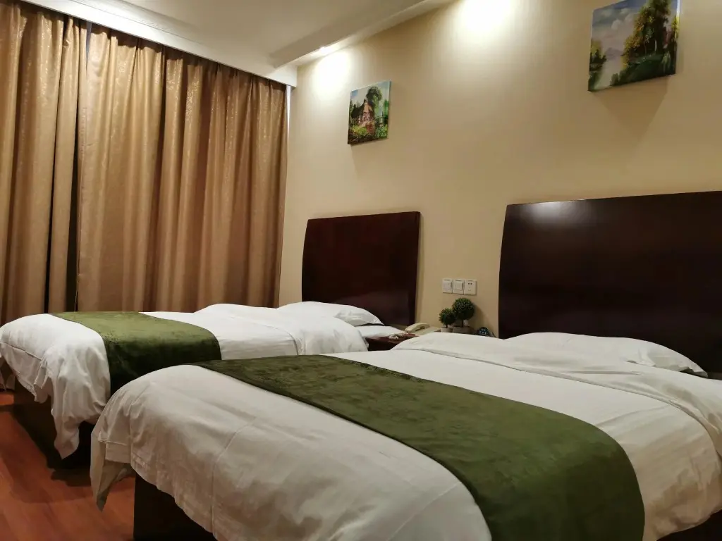 Шанхай: GreenTree Inn ShangHai Car Piers Studio BeiSong Road Express Hotel