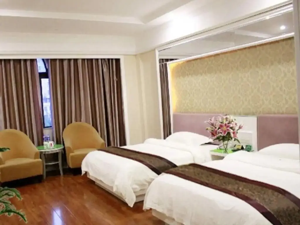 Гуанчжоу: GreenTree Alliance GuangDong GuangZhou HuaDu District YunShan Avenue Sports Center Hotel