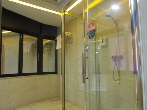 Гуанчжоу: GreenTree Alliance GuangDong GuangZhou HuaDu District YunShan Avenue Sports Center Hotel
