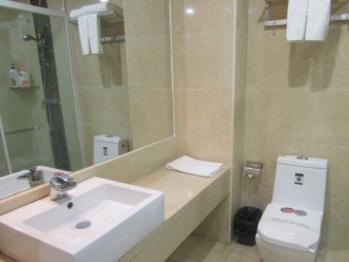 Гуанчжоу: GreenTree Alliance GuangDong GuangZhou HuaDu District YunShan Avenue Sports Center Hotel