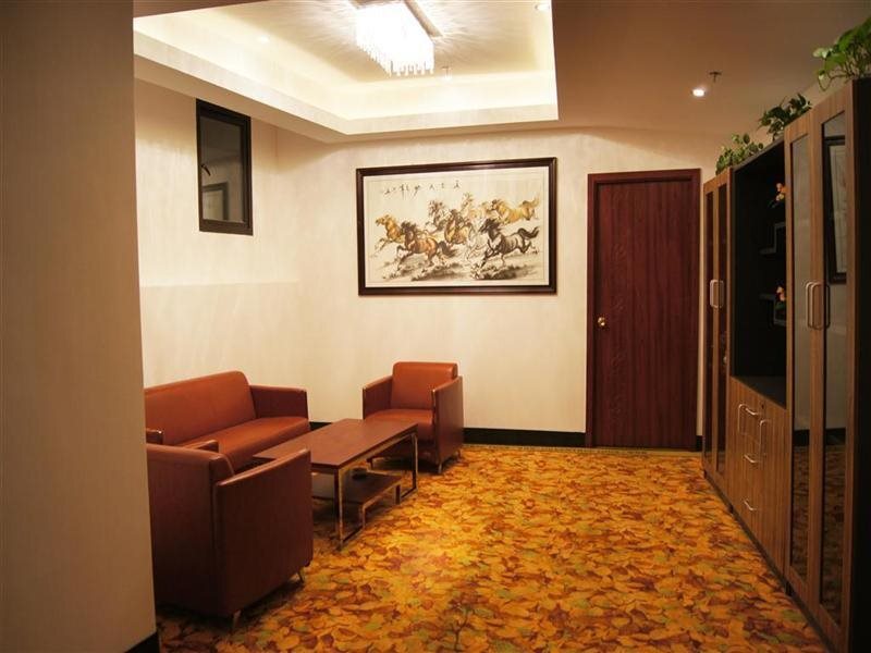 Шанхай: GreenTree Inn Shanghai South Railway Station Xujiahui Stadium Subway Station Shell Hotel