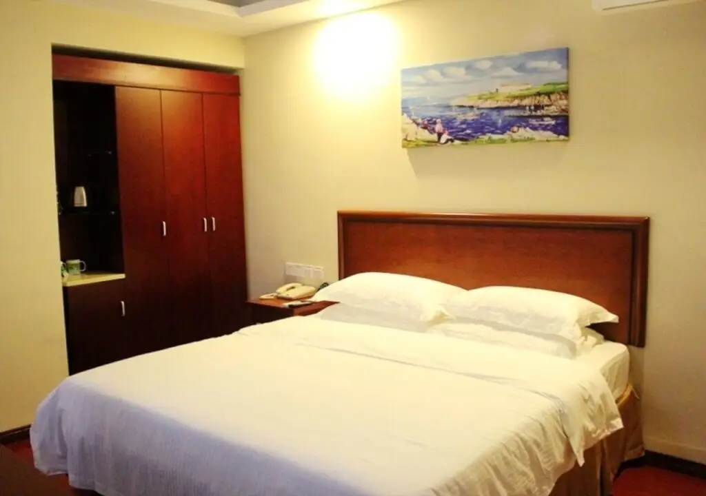 Шанхай: GreenTree Inn Shanghai Pudong Airport Yanchao Highway Hotel