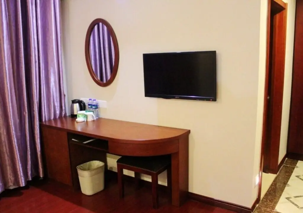 Шанхай: GreenTree Inn Shanghai Pudong Airport Yanchao Highway Hotel