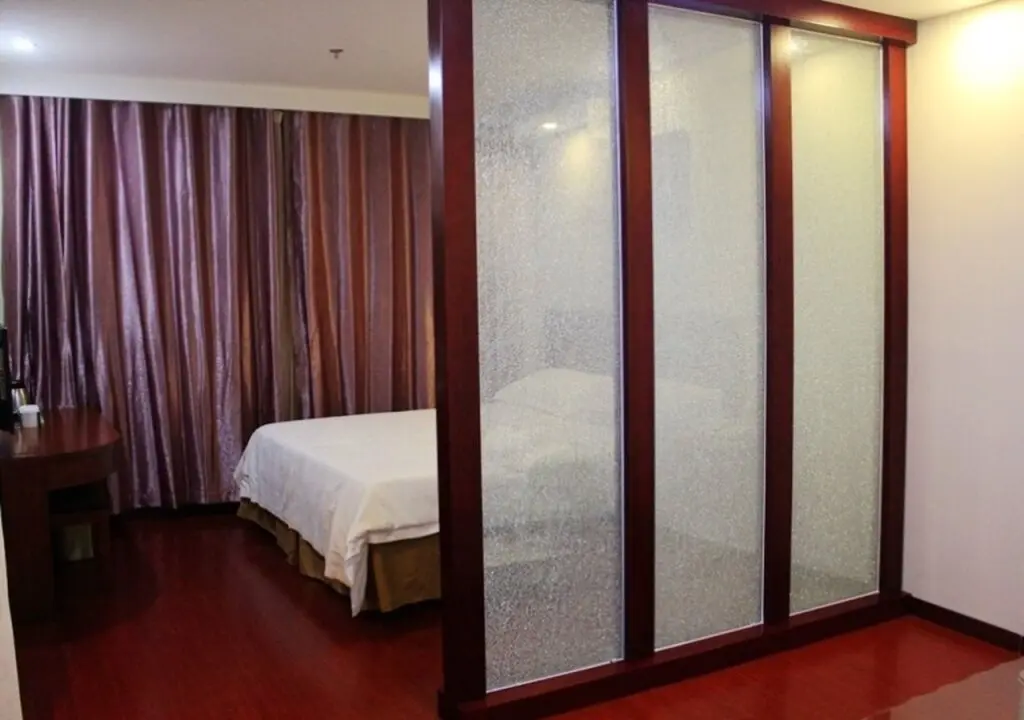 Шанхай: GreenTree Inn Shanghai Pudong Airport Yanchao Highway Hotel