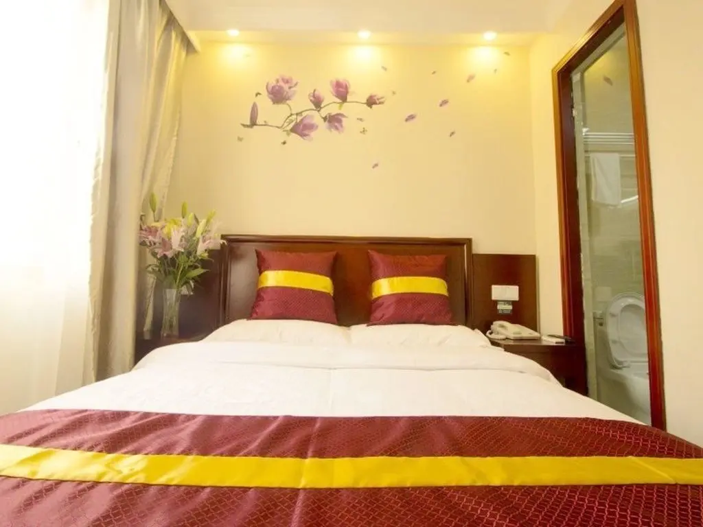 Шанхай: GreenTree Inn Shanghai Pudong Expo YangSi Metro Station YangXin Road Shell Hotel