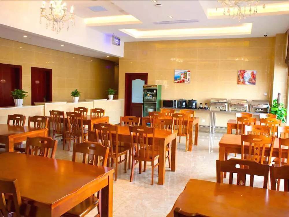 Шанхай: GreenTree Inn Shanghai Songjiang Dongjing Tongle Road Happy Valley Bus